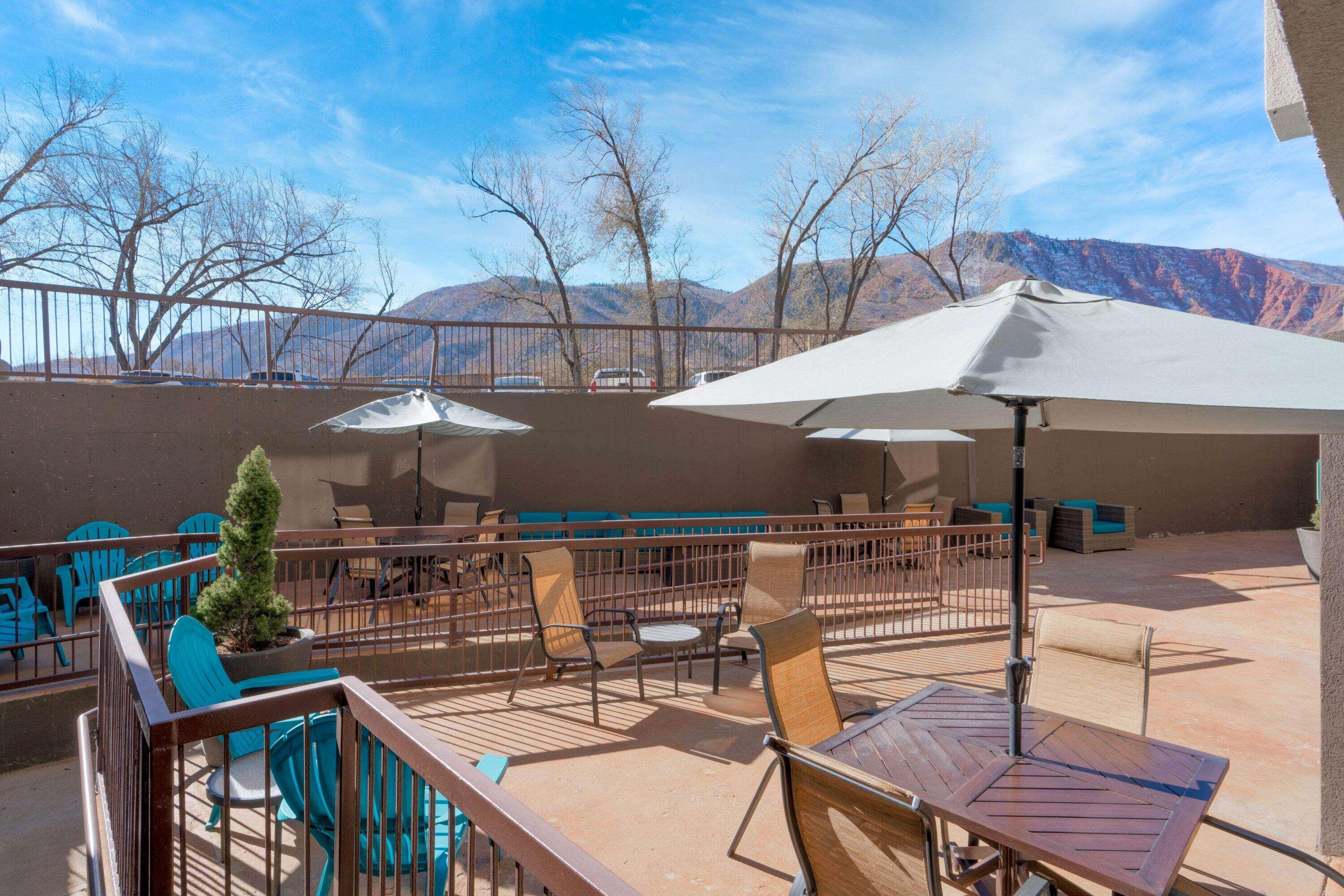 La Quinta By Wyndham Glenwood Springs Hotel Exterior photo